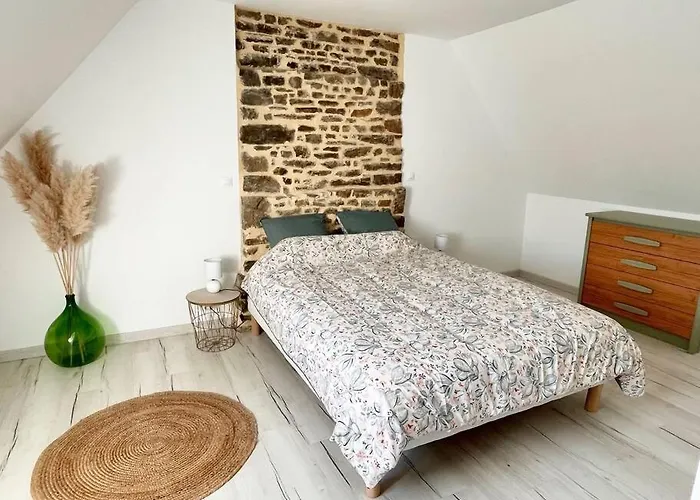 Maison Secteur Mont St Michel * Reffuveille